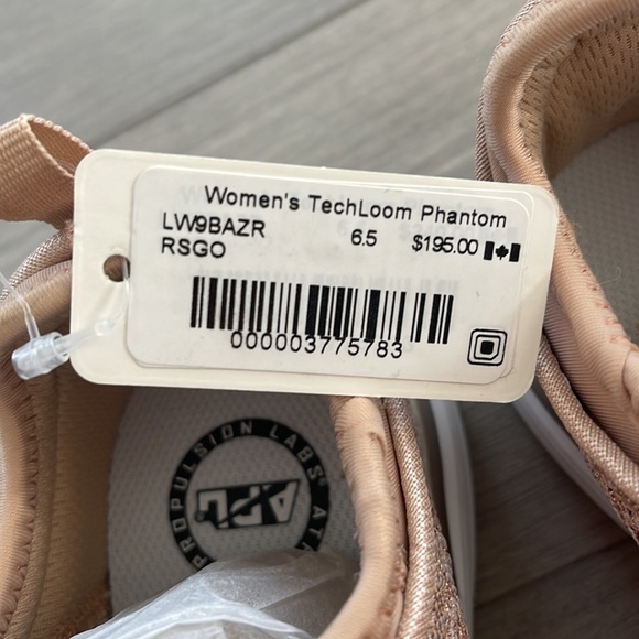 APL women’s techloom phantom - Picture 2 of 3
